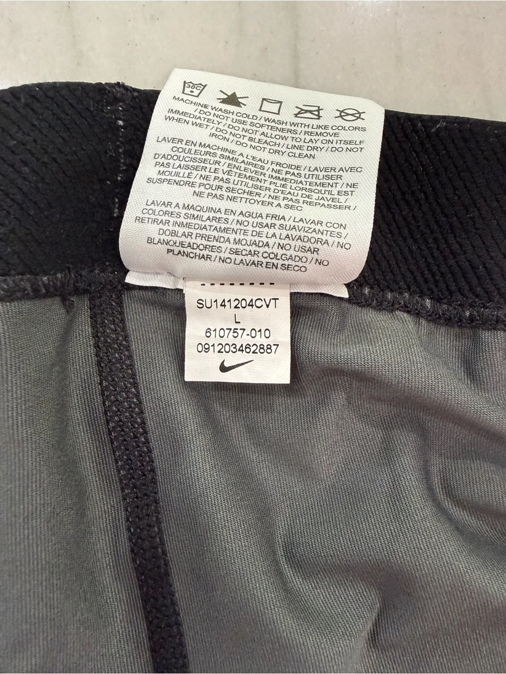 Women’s Nike Pro Black and Gray Compression Shorts Size Large